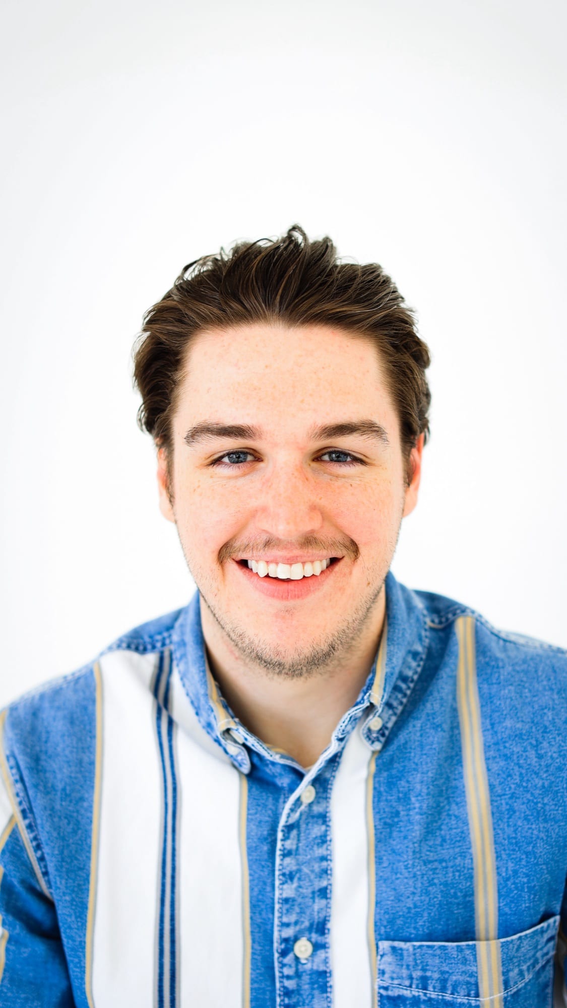 Portrait of Garrett Hanlon, founder of Nixxon